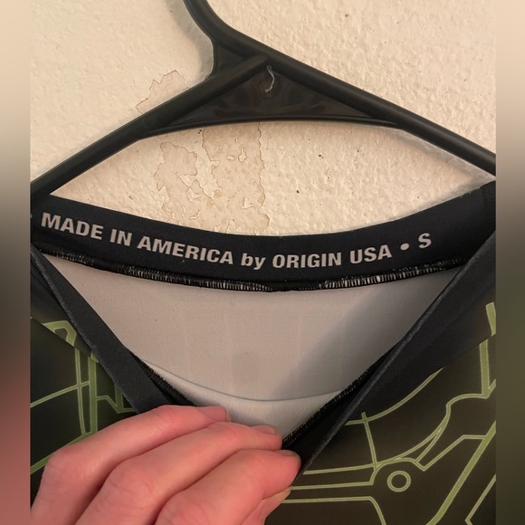 Origin USA men’s small compression shirt - Picture 3 of 5